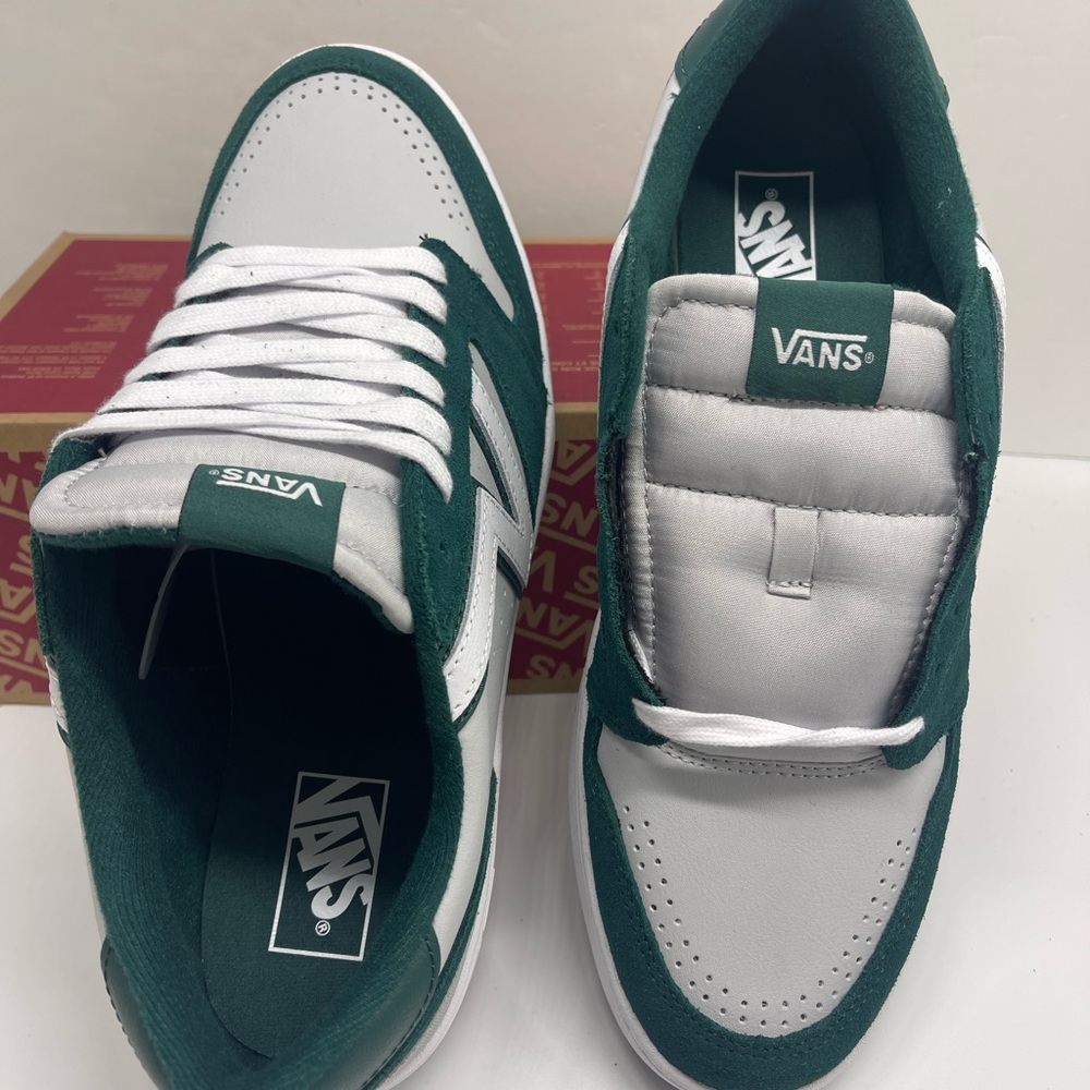 Vans Green White Men's Lowland 2.0
Tri-Tone Green/Grey
VN000D6RZOX Sneakers - Picture 10 of 16